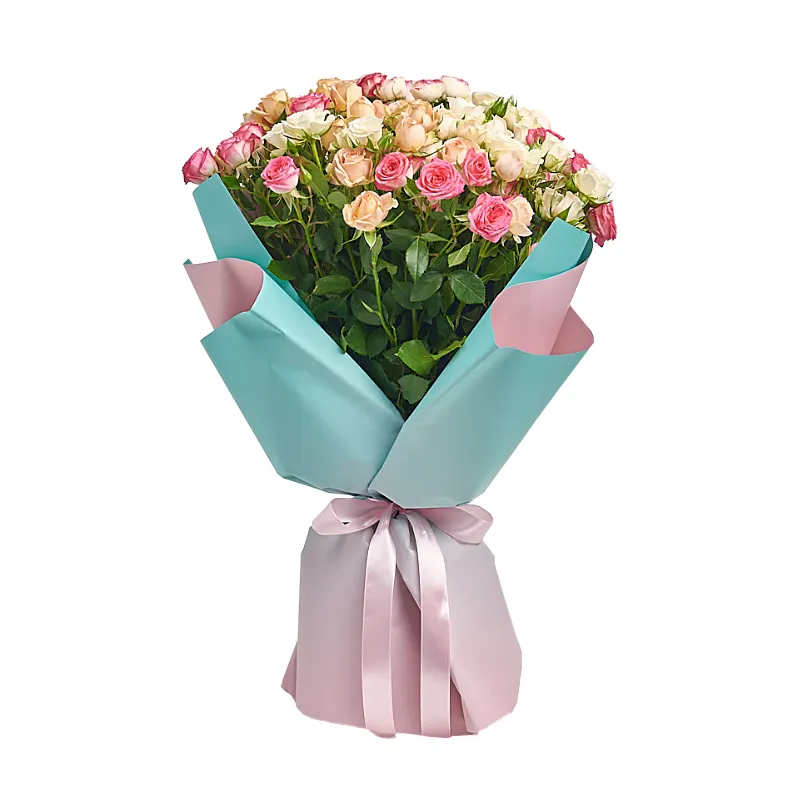 Букет из 19 разноцветных кустовых роз